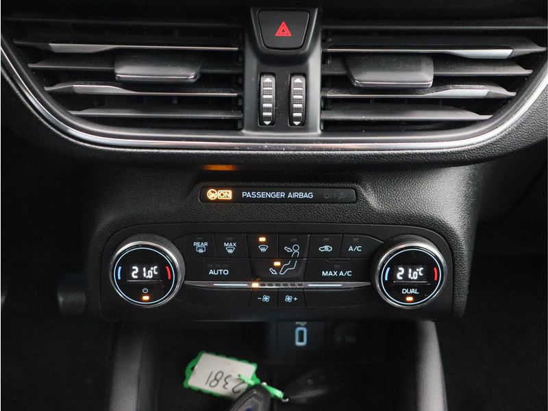 Ford Focus 1.0 EcoBoost Titanium Business/ lage km/ zeer mooi!