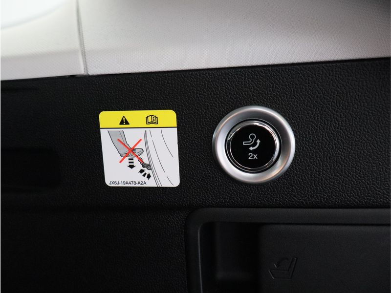 Ford Focus Wagon 1.0 EcoBoost Hybrid Active Business/ compleet!