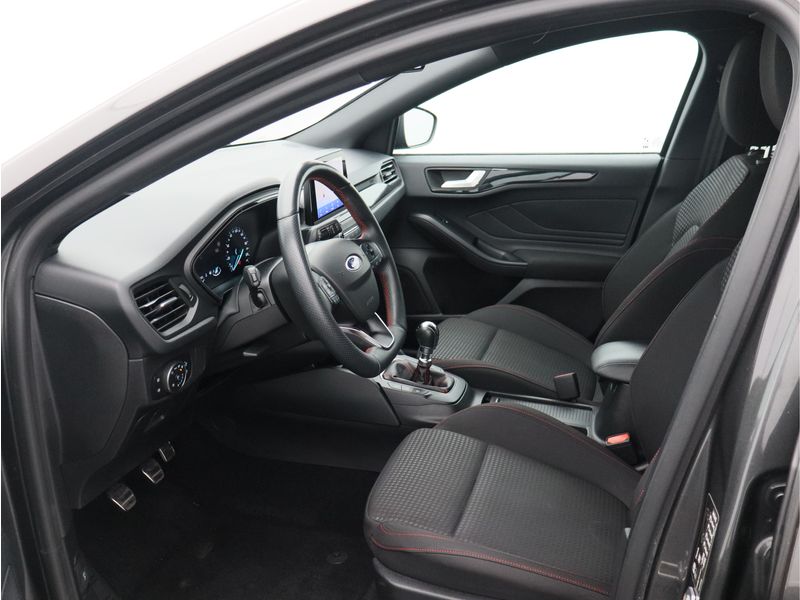 Ford Focus 1.0 EcoBoost ST Line Business/ lage km/ zeer mooi!