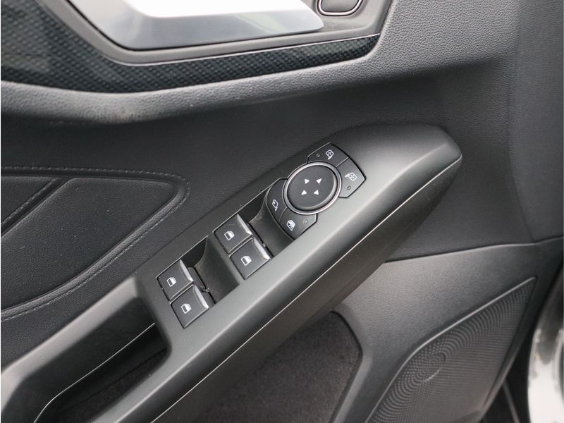 Ford Focus 1.0 EcoBoost ST Line Business/ lage km/ zeer mooi!