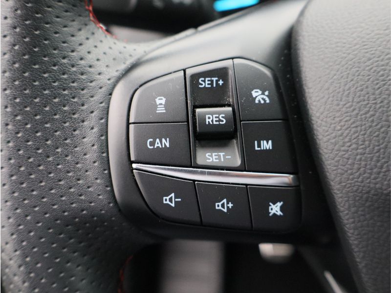 Ford Focus 1.0 EcoBoost ST Line Business/ lage km/ zeer mooi!